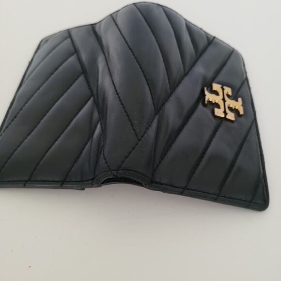 Tory Burch Kira Medium Slim Wallet Black Chevron Quilted Leather Bifold Logo - Picture 7 of 13